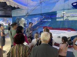 Победители конкурса «Семья года» посетили Приморский океанариум